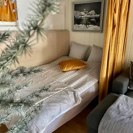 Primitivt Kjellerrom Uten Dusj, Med Delt Toalett Eidsvoll Exterior photo